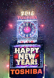 New York 2016 Countdown auf Toshiba Visoon Screens bei den New Year's Eve celebrations am Times Square 31.12.2015 in New York City (Photo by Eugene Gologursky/Getty Images for TOSHIBA CORPORATION) 